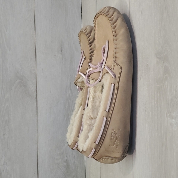 Ugg Australia Women Classic Insulated lined Loafer Slip on shoes sz 10 - Picture 2 of 14